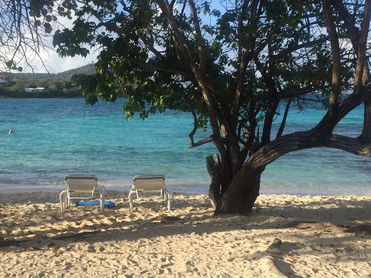 Sapphire Beach Resort East End  Bagian luar foto
