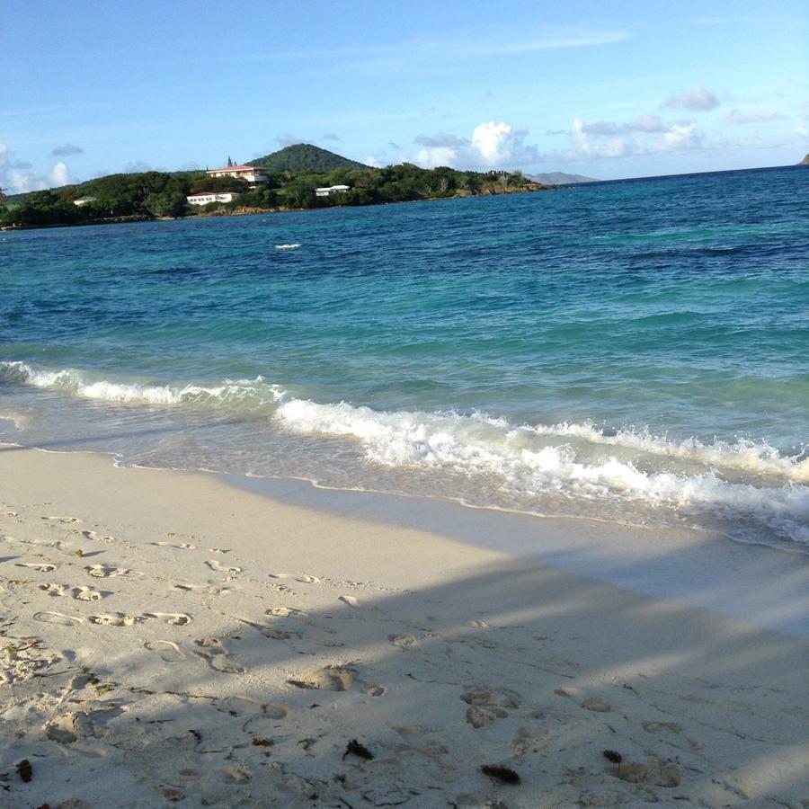 Sapphire Beach Resort East End  Bagian luar foto